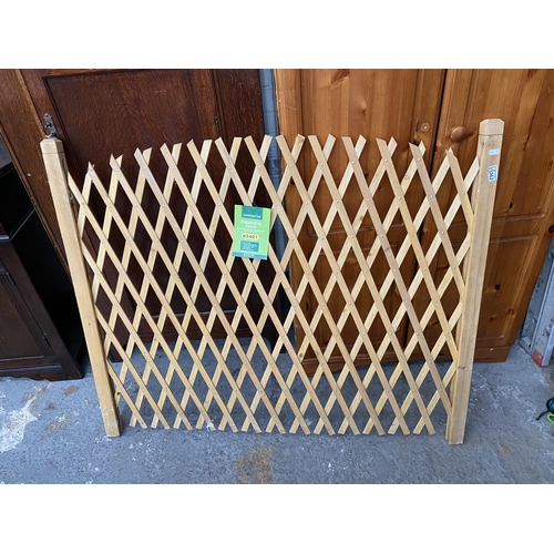 362 - Extending fence panel