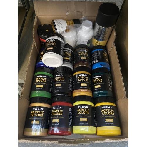 62 - Box containing multi-coloured studio acrylic paint