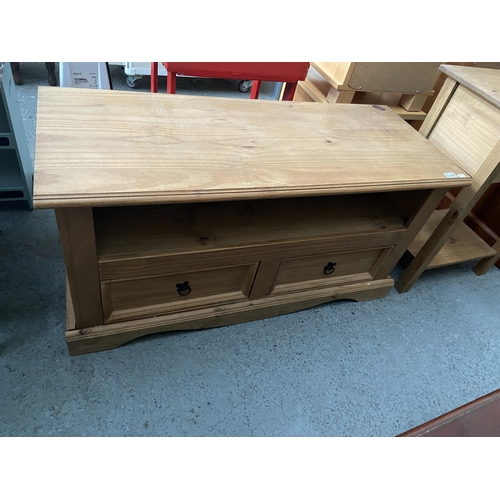 369 - Corona pine TV unit