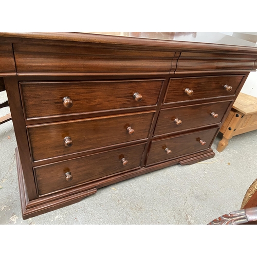 313 - 8 Drawer mahogany chest of drawers