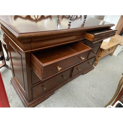 313 - 8 Drawer mahogany chest of drawers