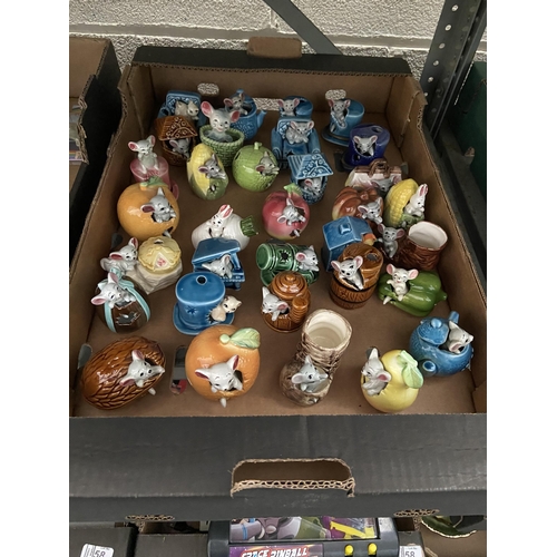 57 - Box containing Japanese 'mouse' Napcoware