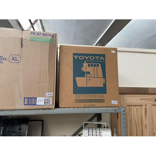 169 - Boxed Toyota SL3404D overlocker