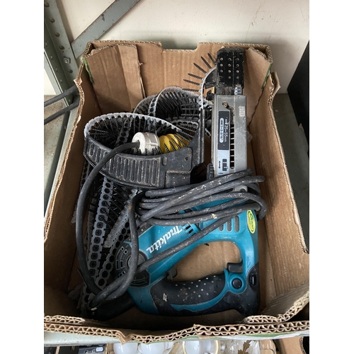 222 - Makita nail gun