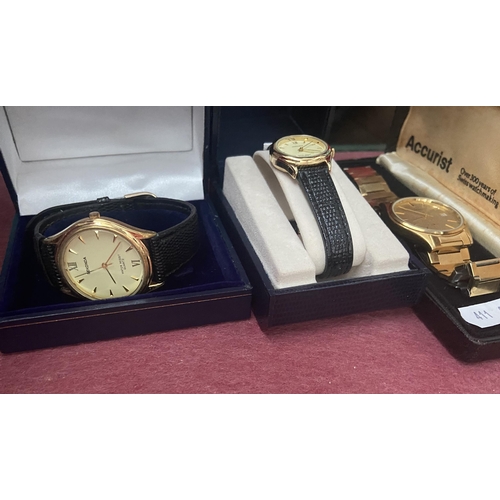 577 - 2 Sekonda watches and an Accurist watch