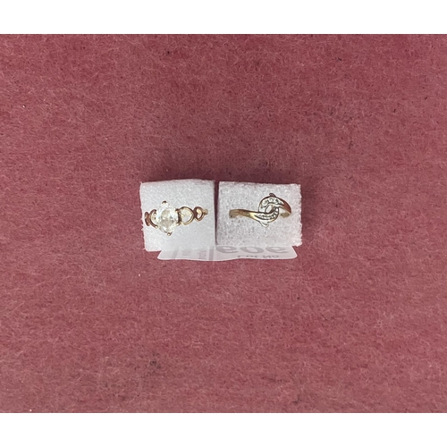 606 - 2 9ct gold rings