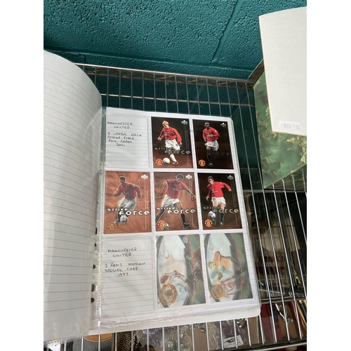 503 - Folder containing Manchester Utd collector's cards etc