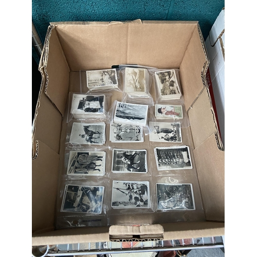 514 - Box containing collectible cigarette cards