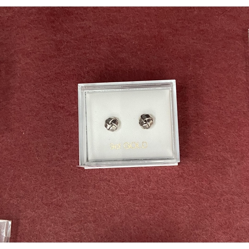 624 - Pair of 9ct white gold earrings