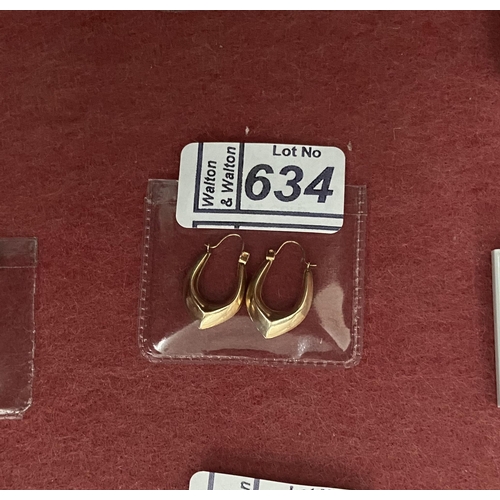 634 - Pair of 9ct gold earrings