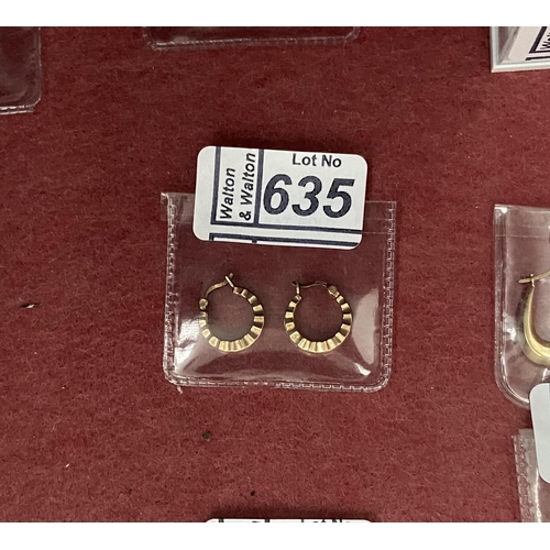 635 - Pair of 9ct gold earrings