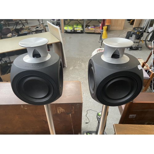 325 - Pair of Bang & Olufsen Beolab 3 speakers