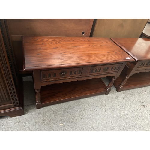 355 - Old Charm coffee table with drawers