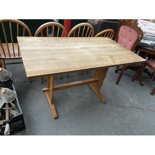 557 - Oak top kitchen table