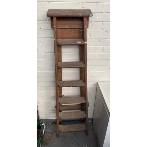 Lot 266       