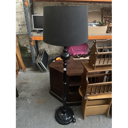 385 - Black floor lamp