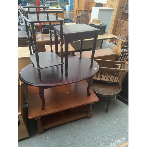 390 - Quantity of furniture including side tables and magazine racks etc