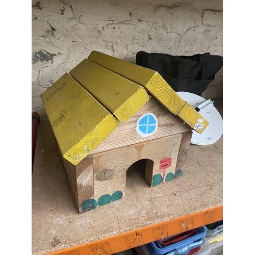 417 - Handmade hedgehog house