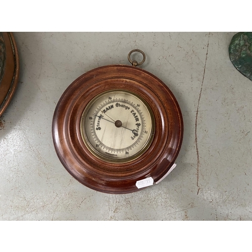 4 - Barometer