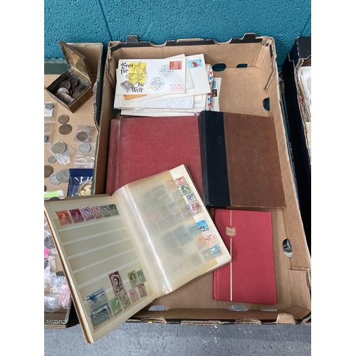 572 - Box containing worldwide stamp albums and first day covers