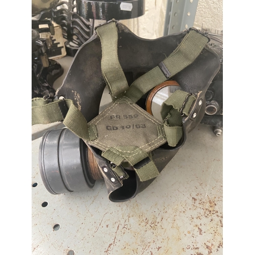 59 - MK 21B RAF Oxygen regulator and gas mask