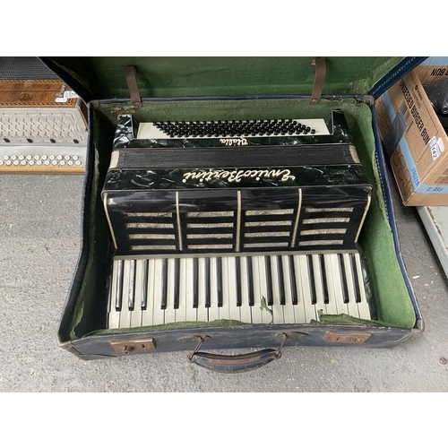 568 - Enrico Bertini Italia piano accordion