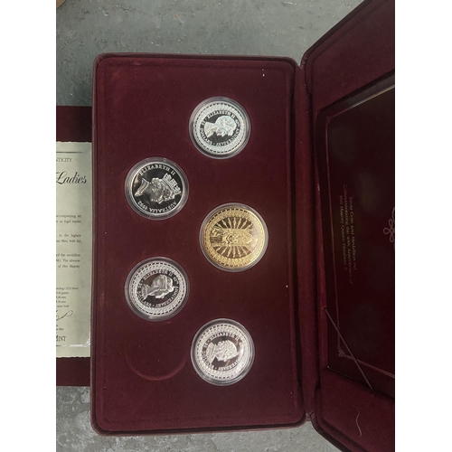 1000 - The Royal Ladies silver coin set