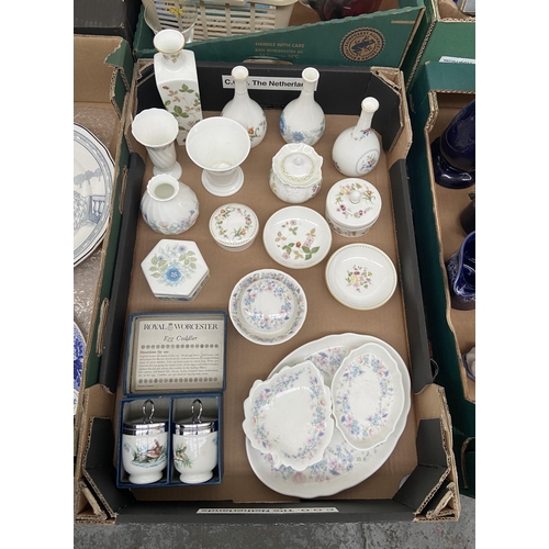 81 - Box containing Wedgwood bud vases and trinket boxes etc