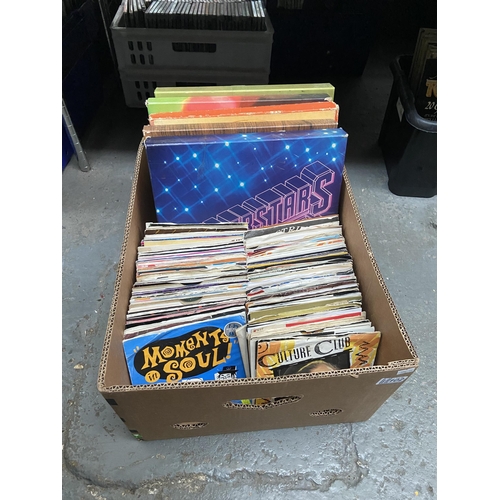 102 - Box containing LPs and singles