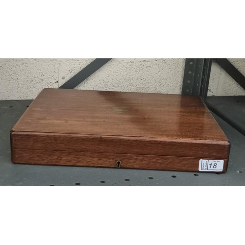 18 - Canteen of silver collared fish cutlery