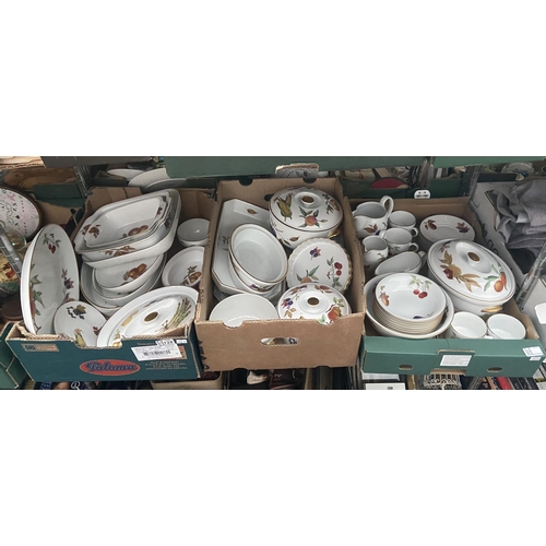 128 - 3 Boxes containing Royal Worcester Evesham dinnerware