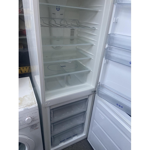 322 - Whirlpool fridge freezer