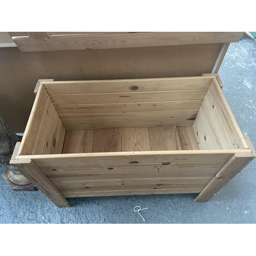 431 - Pine bedding box/ toy box