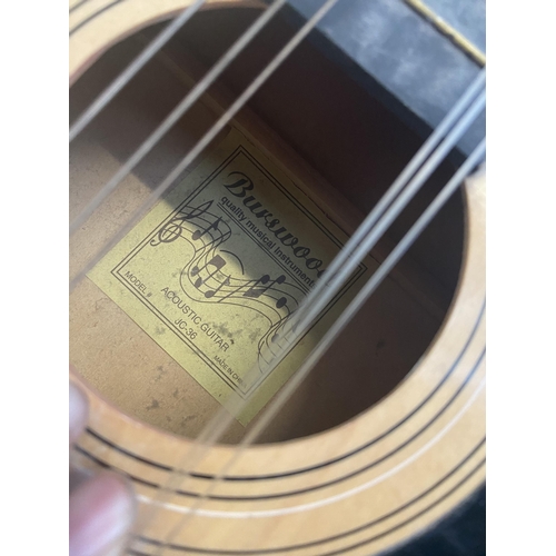 512 - Acoustic guitar