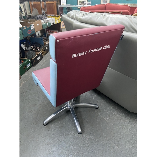 640 - Burnley FC REM salon chair