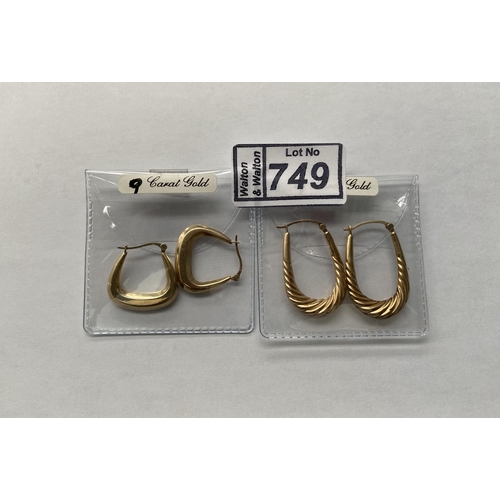 749 - 2 Pair of large 9ct gold earrings - Only 10% buyer's premium