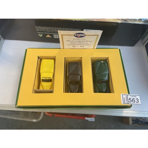 563 - Corgi Morris Minor van set