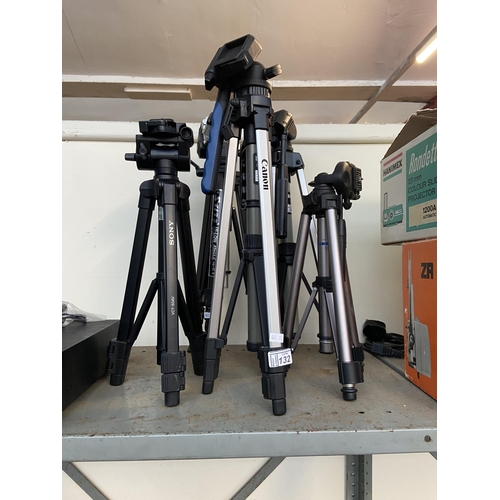 132 - Quantity of tripods including Sony and Canon