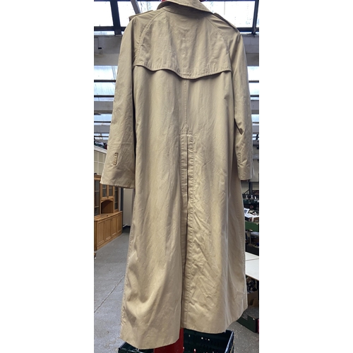 286 - Burberry rain coat (needs a good clean)