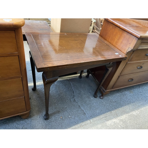 289 - Vintage table