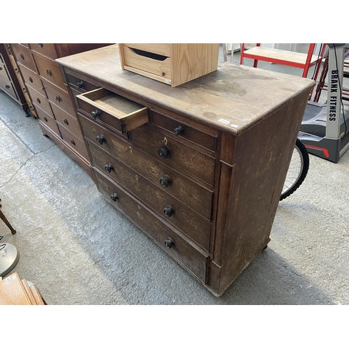 294 - Vintage chest of drawers