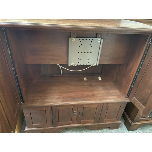 308 - TV stand with internal TV bracket