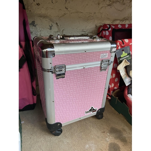 357 - Make-up case