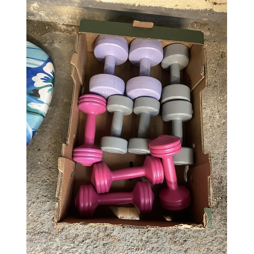 368 - Box containing training weights