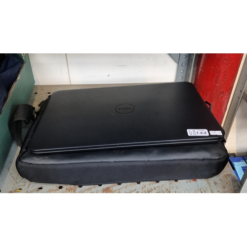 144 - Dell laptop and carry case (working)