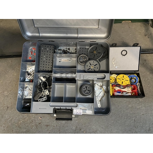 428 - Cased quantity of Meccano