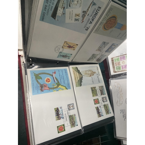 514 - 3 Albums containing first day covers