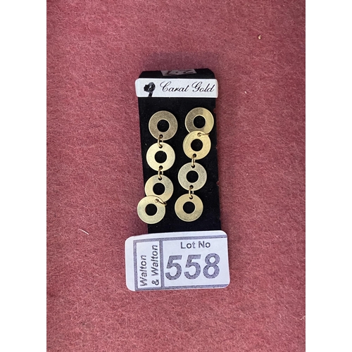 558 - Pair of 9ct gold drop earrings, 2.7g - Only 10% buyer's premium