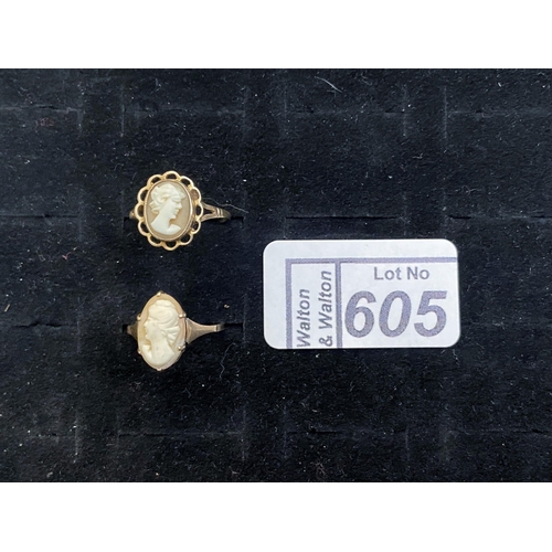 605 - Pair of 9t gold cameo rings - Only 10% buyer's premium