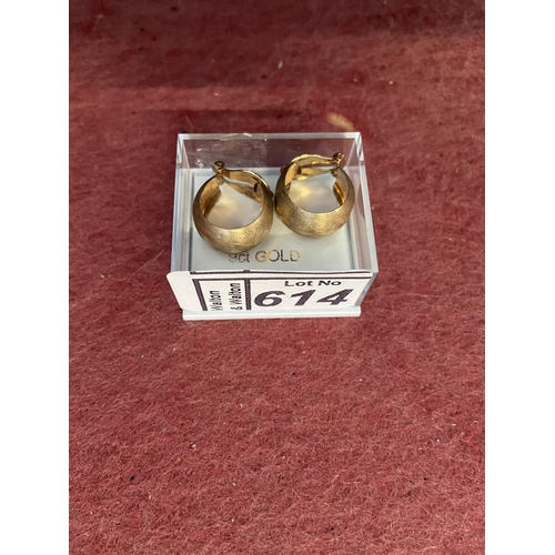 614 - Pair of ornate 9ct gold earrings, over 2.5g - Only 10% buyer's premium